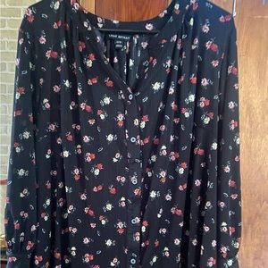 Black flowery V neck